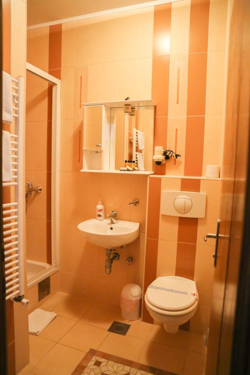 Bed And Breakfast Vijecnica Sarajevo Buitenkant foto