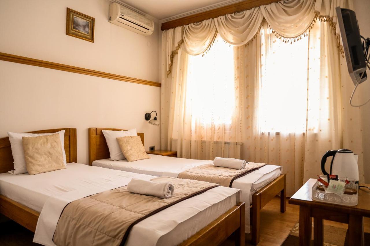 Bed And Breakfast Vijecnica Sarajevo Buitenkant foto